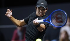 Tien u tie-breaku trećeg seta svladao Norrieja i osvojio prvi ATP naslov
