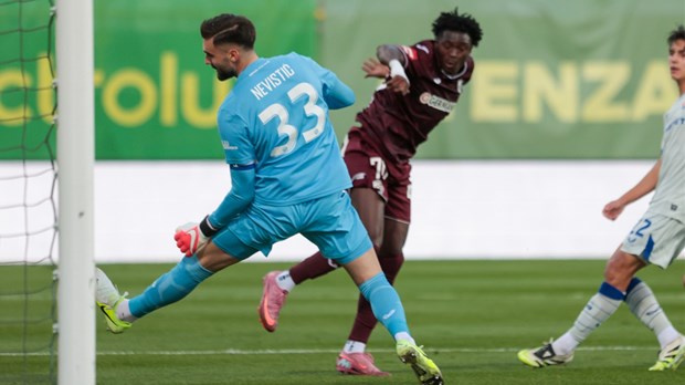 Dinamova obrana spava, Kadušić ubacuje, a Lawal zabija za povećanje Istrinog vodstva