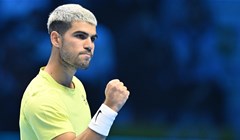 Alcaraz osigurao broj jedan na kraju godine, pobjedom u polufinale pogurao i De Minaura