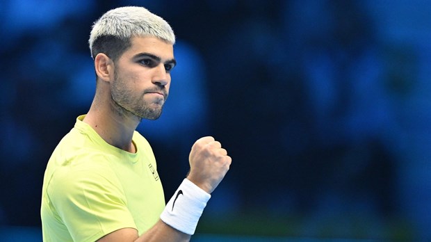 Alcaraz osigurao broj jedan na kraju godine, pobjedom u polufinale pogurao i De Minaura