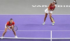 Hrvatske tenisačice nisu uspjele, češki par slavio u tri seta i izborio ulazak u elitu