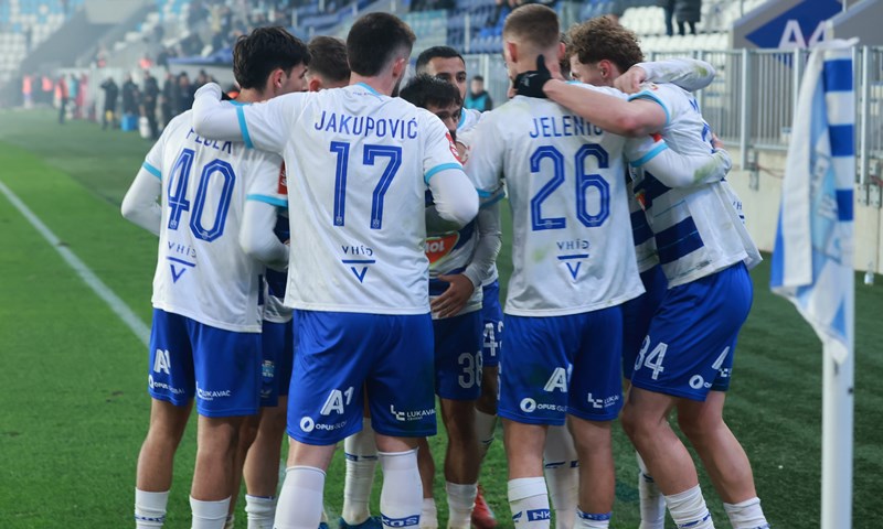 Osijek u dodatnim problemima, čini se da kasne i plaće