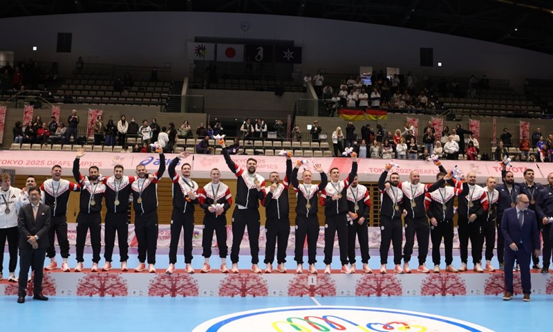 Kapetan Lušić se sa zlatom oprostio od reprezentacije: 'Ova medalja je posebno emotivna i važna'