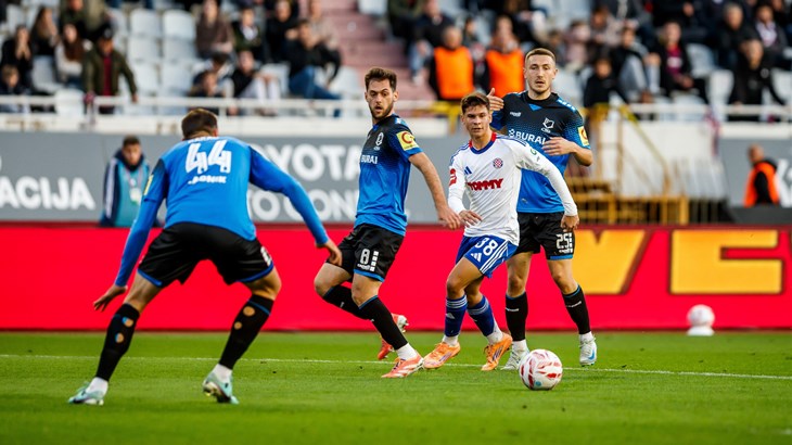 Majstorija Duvnjaka na Poljudu, Zelenika poklonio gol pa spašavao bod Varaždina