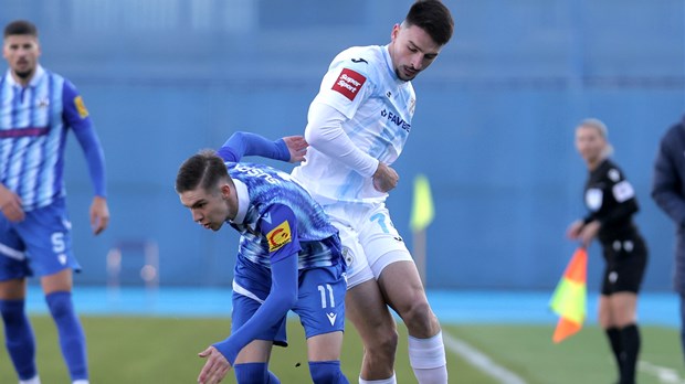 Rijeka rano povela, Lokomotiva u nastavku stigla do boda