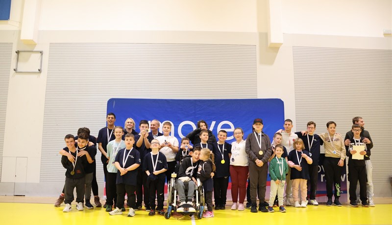 U Poreču održan MoveNow kamp, tridesetak djece sudjelovalo u nizu parasportskih aktivnosti