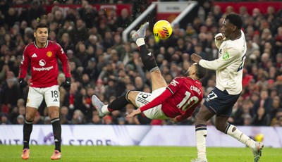 Manchester United ponovno kiksao, West Ham u završnici do boda