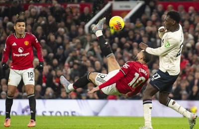 Manchester United ponovno kiksao, West Ham u završnici do boda