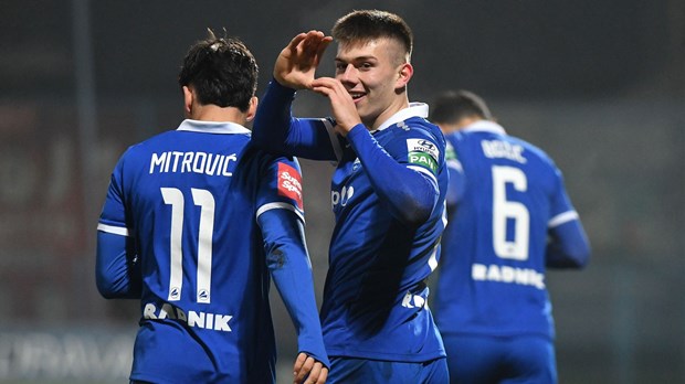 Ćubelić odličnim udarcem izvana osigurao Slavenu tri boda