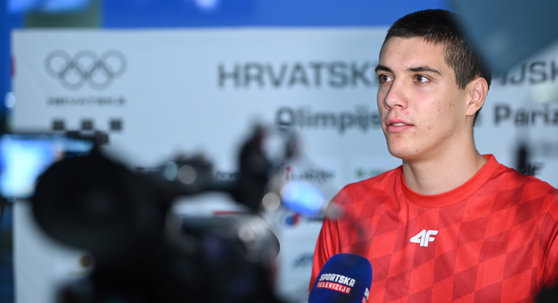 Jere Hribar srušio hrvatski rekord i izborio polufinale EP-a u Parizu: Uz njega prošao i Vlaho Nenadić