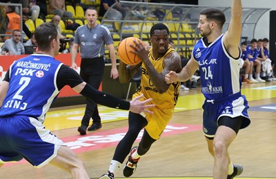 Split uvjerljivom pobjedom do četvrtfinala SuperSport Kupa Krešimir Ćosić, Samobor zaustavljen u Omišu