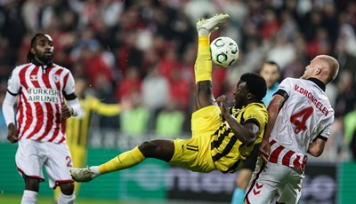 Perkovićev Noah preokretom do pobjede, Vida igrao u slavlju AEK-a