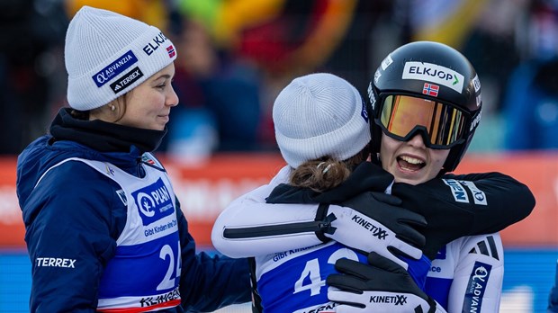 Sve ostaje u obitelji: Nika i Domen Prevc slavili u Klingenthalu