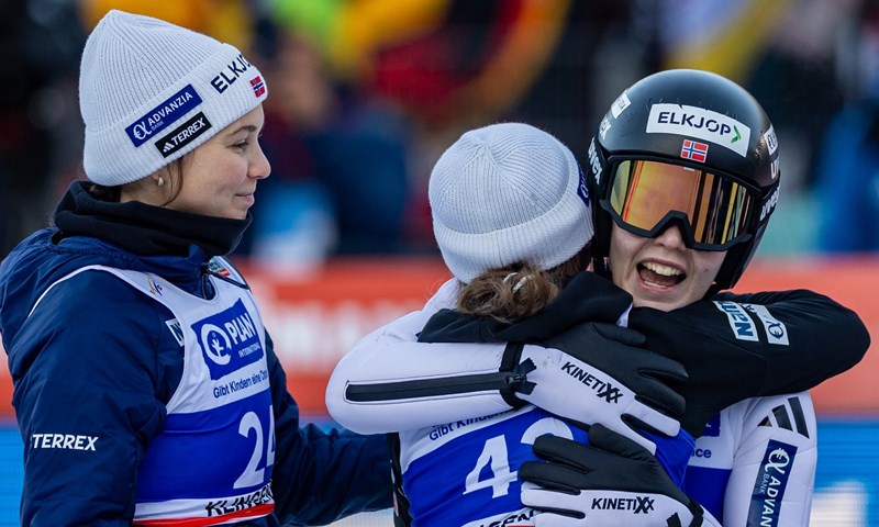 Sve ostaje u obitelji: Nika i Domen Prevc slavili u Klingenthalu