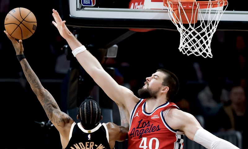 Ivica Zubac ozlijeđen, Clippersi ipak uspjeli prekinuti seriju poraza