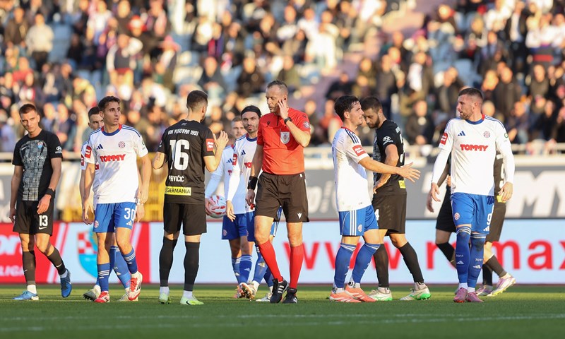 Zdenko Lovrić nakon VAR provjere dao crveni karton Mariju Tadiću