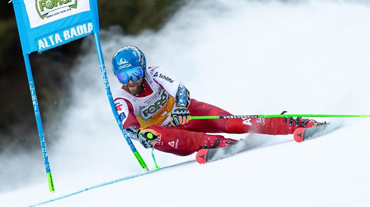 Prva pobjeda u superveleslalomu, Schwarz slavio ispred Švicaraca