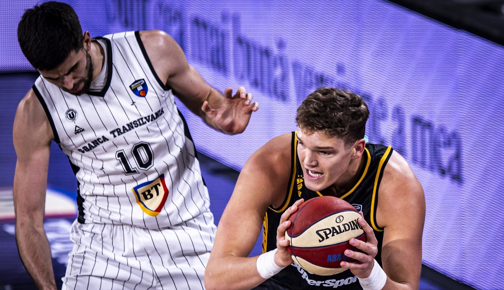 Split uvjerljivo poražen u Rumunjskoj, domaćin ubacio 15 trica