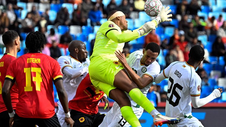 Angola povela, Zimbabve u finišu prvog poluvremena do boda