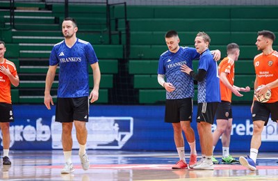 Kanjuh i braća Matan u pohodu na trofej Kutije šibica, na putu im stoje 'Torcidaši'