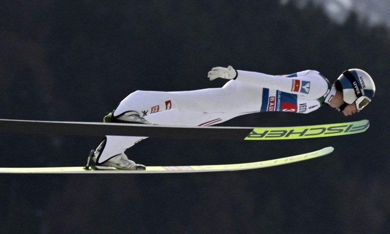 Prevc nezaustavljivo juri prema trofeju, uvjerljivo slavio i u Garmisch-Partenkirchenu