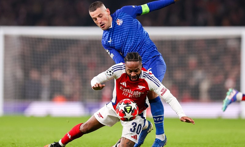 West Ham spašava Sterlingovu karijeru, u Chelseaju nije u planovima