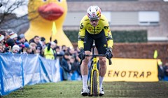 Van Aert uspješno operiran nakon neugodnog pada tijekom utrke u Molu