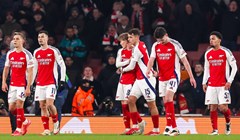 Tučnjave na terenu, brutalni prekršaji  i verbalni ratovi: desetljeća netrpeljivosti od Highburya do Old Trafforda