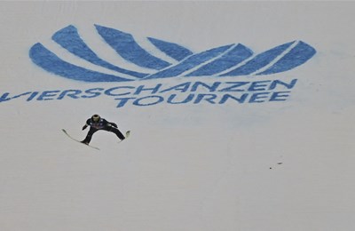 Nikaido slavio u Innsbrucku, ali Prevc povećao prednost u poretku Turneje