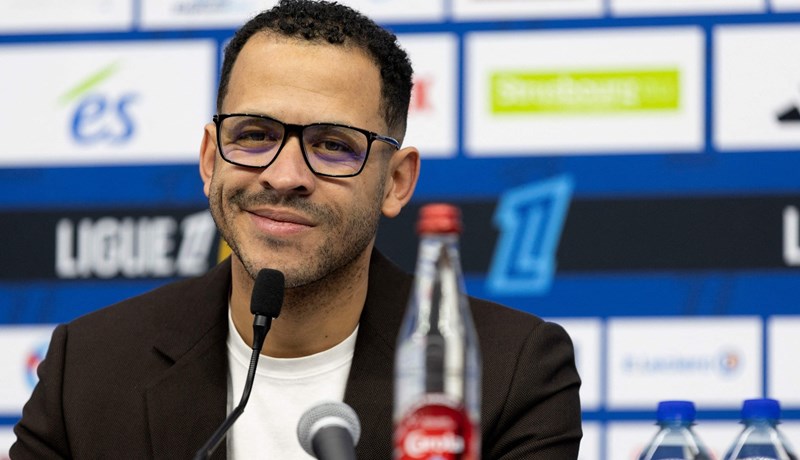 Rosenior potvrđen za novog trenera Chelseaja, ugovor potpisan do lipnja 2032. godine