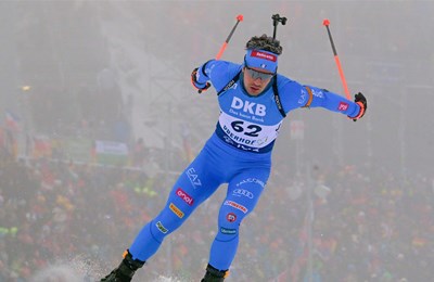 Giacomel pobjednik četvrtog sprinta ove sezone, preuzeo je vodstvo za Mali kristalni globus