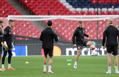 Real 'krade' Barceloninu veliku želju, Kraljevi najbliži dovođenju Dortmundovog stopera