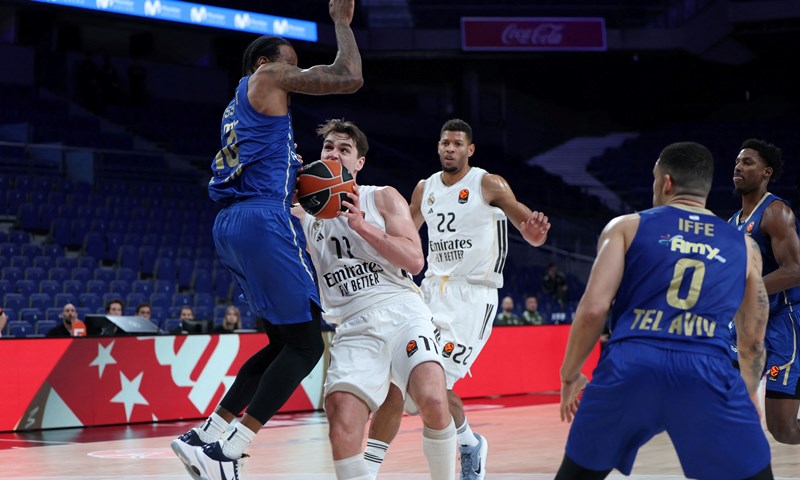 Hezonja nakon pobjede u praznoj dvorani: 'Meni je svejedno igram li u svojoj kući, ispred nje, u mraku ili na svjetlu'