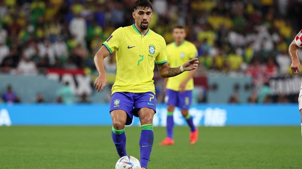 Početkom sezone ljubio je grb kluba, a sada napušta West Ham i ostavlja ga u zoni ispadanja