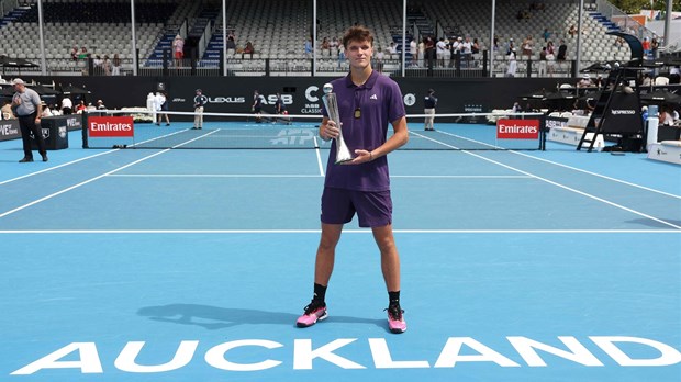 Jakub Menšik preko Baeza do drugog ATP naslova u karijeri