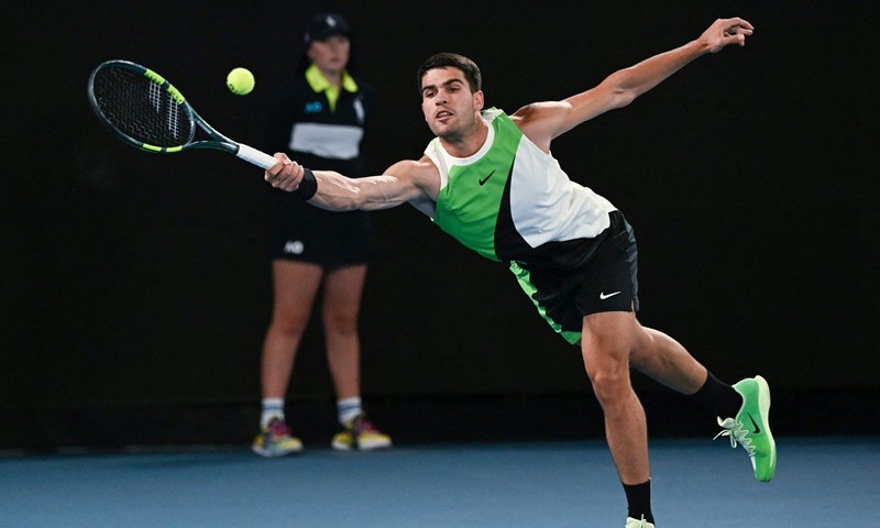 Veliki preokret Medvjedeva, Alcaraz lako do osmine finala