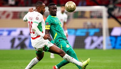 Senegalu trofej pobjednika Afričkog kupa nacija nakon što je napustio teren pa se vratio i slavio!