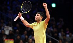 Alcaraz u tri seta do trećeg kola, preokret Medvjedeva