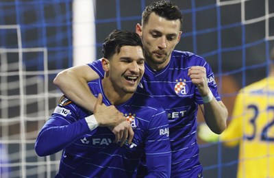 Dinamo odigrao pravu utakmicu, nadigrao FCSB i glatko slavio za dolazak nadomak prolaza!