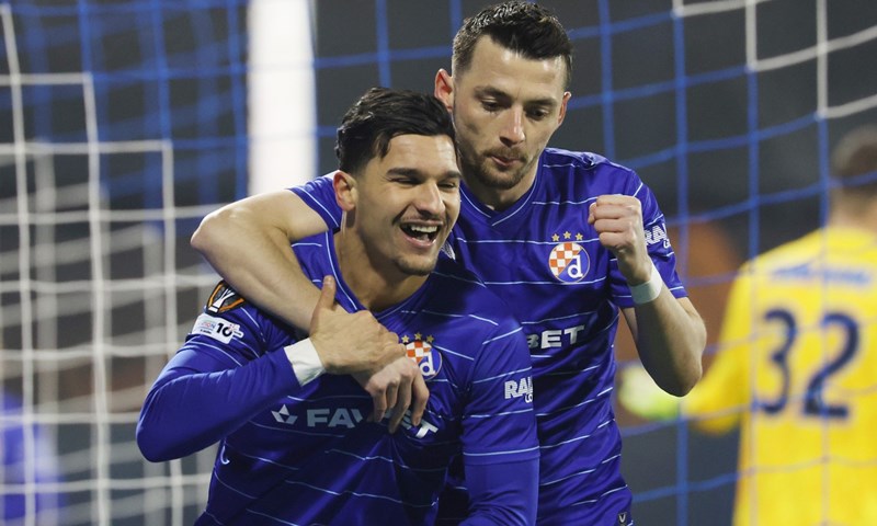 Dinamo odigrao pravu utakmicu, nadigrao FCSB i glatko slavio za dolazak nadomak prolaza!