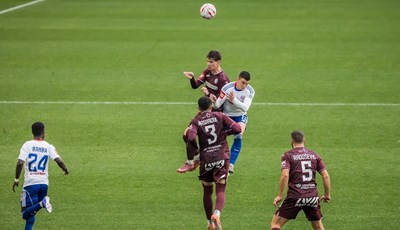 Autogol Islanđanina dao nadu Hajduku, višeminutna provjera razbila ritam utakmice