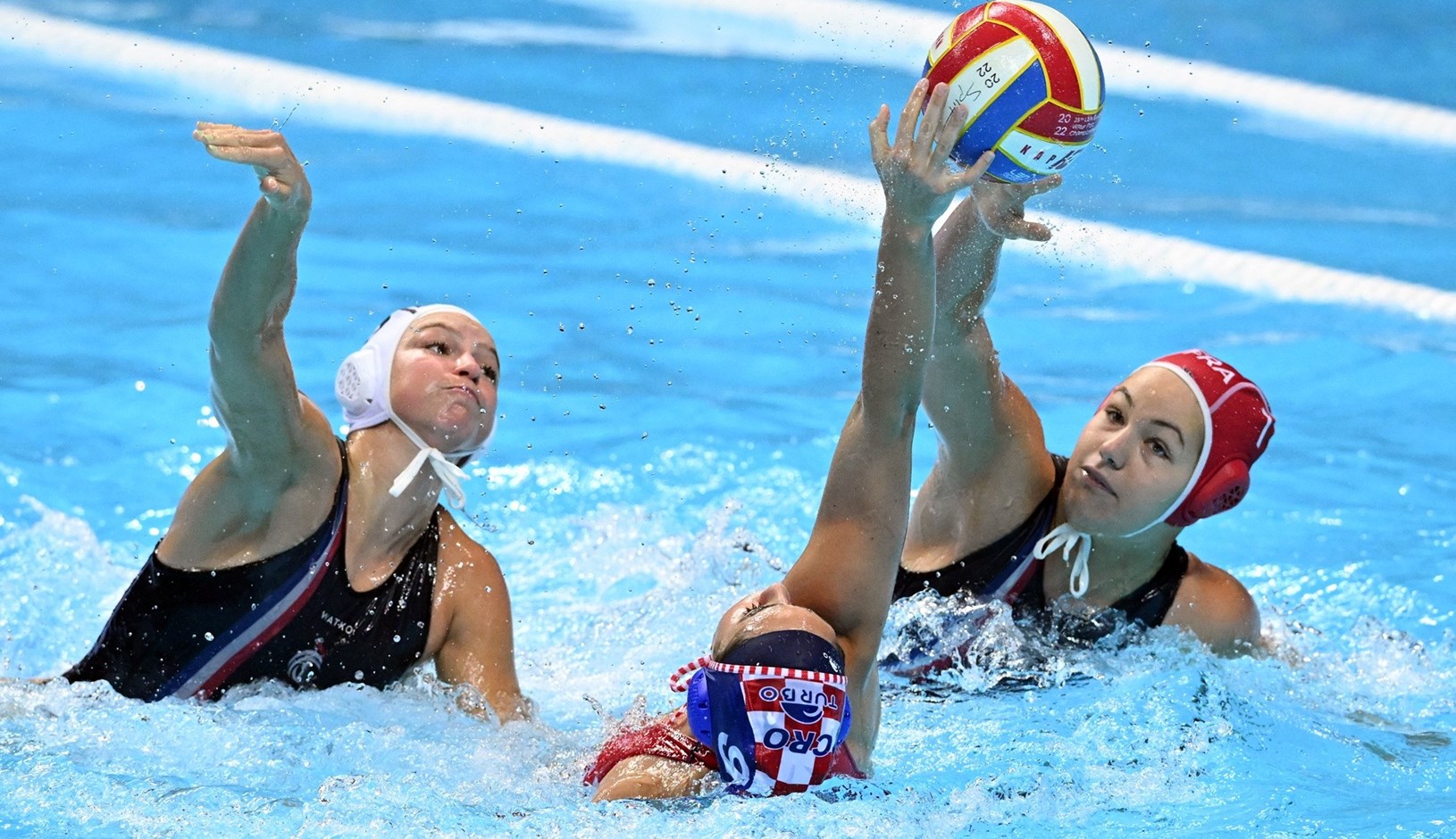 Hrvatske vaterpolistice otvorile nastup na Europskom prvenstvu očekivanim porazom