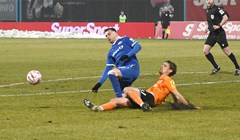 Nestorovski poput Ramosa, Makedonac poslao loptu na 'put oko svijeta'