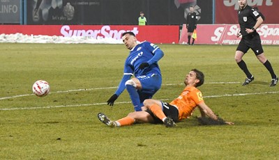 Nestorovski poput Ramosa, Makedonac poslao loptu na 'put oko svijeta'