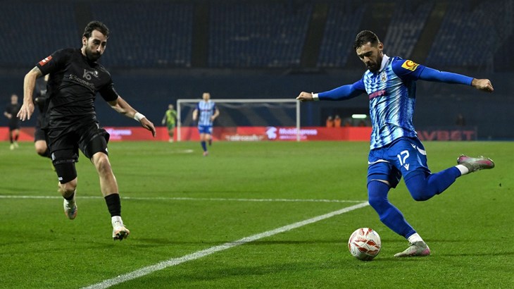 Kavelj igrao rukom u živom zidu, Lokosi poveli iz kaznenog udarca