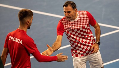 Prižmić proradio nakon prvog seta, pomeo Danca i izjednačio za kraj prvog dana Davis Cupa