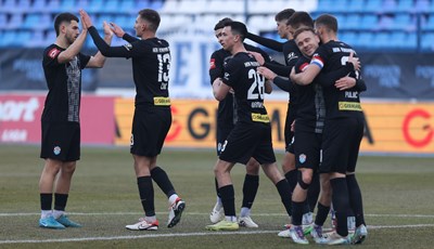 Puljić nije realizirao kazneni udarac, ali je bio precizan iz odbijanca