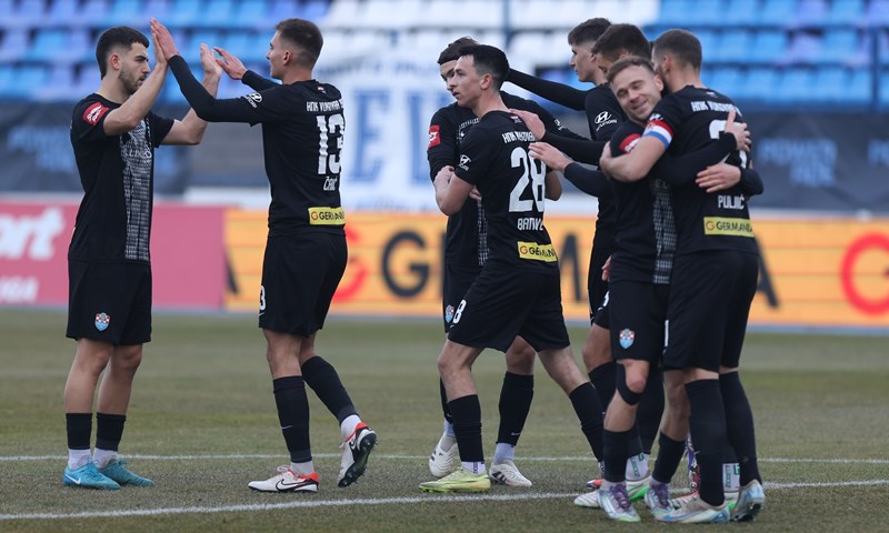 Puljić nije realizirao kazneni udarac, ali je bio precizan iz odbijanca