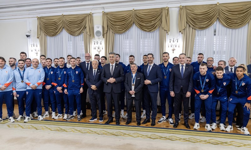 Premijer Plenković primio brončane futsal reprezentativce, obećao im je državnu nagradu