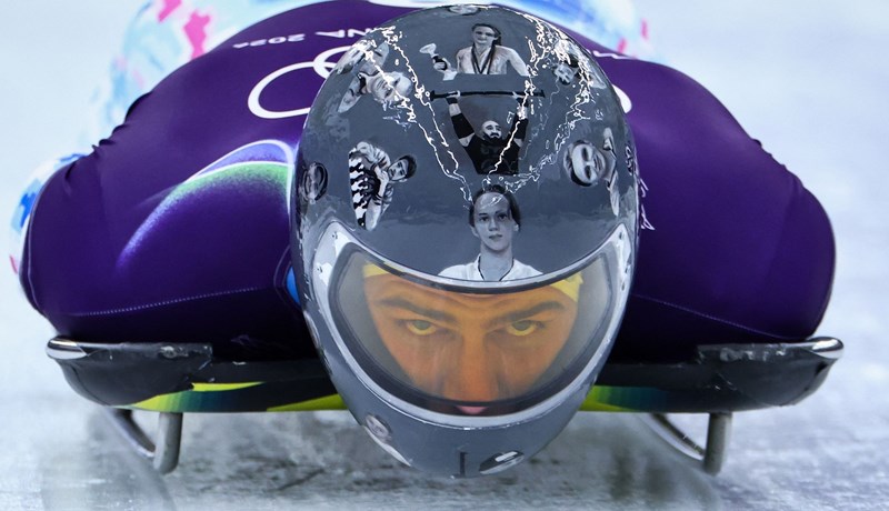 Ukrajinac nosio kacigu s fotografijama ubijenih sunarodnjaka, reagirao Međunarodni olimpijski odbor